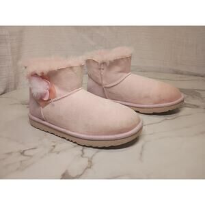 UGG Mini Bailey II Cactus Flower Seashell Pink Girls Boots Size 6 M1102771K